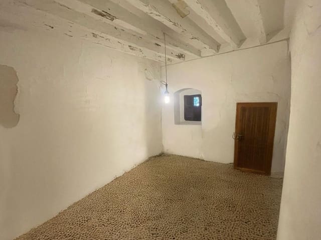 4 slaapkamer Huis te koop in Campanet met zwembad garage - € 400.000 (Ref: 8990171)
