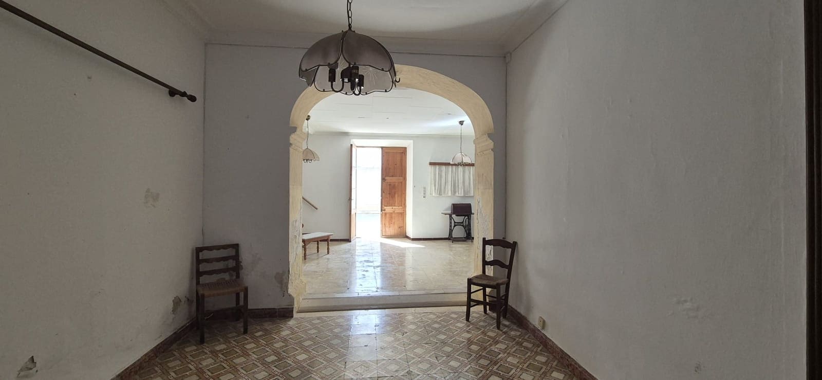 6 soveværelse Byhus til salg i Buger med garage - € 385.000 (Ref: 9015523)