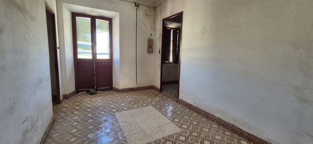 6 bedroom Townhouse for sale in Búger with garage - € 385,000 (Ref: 9015523)