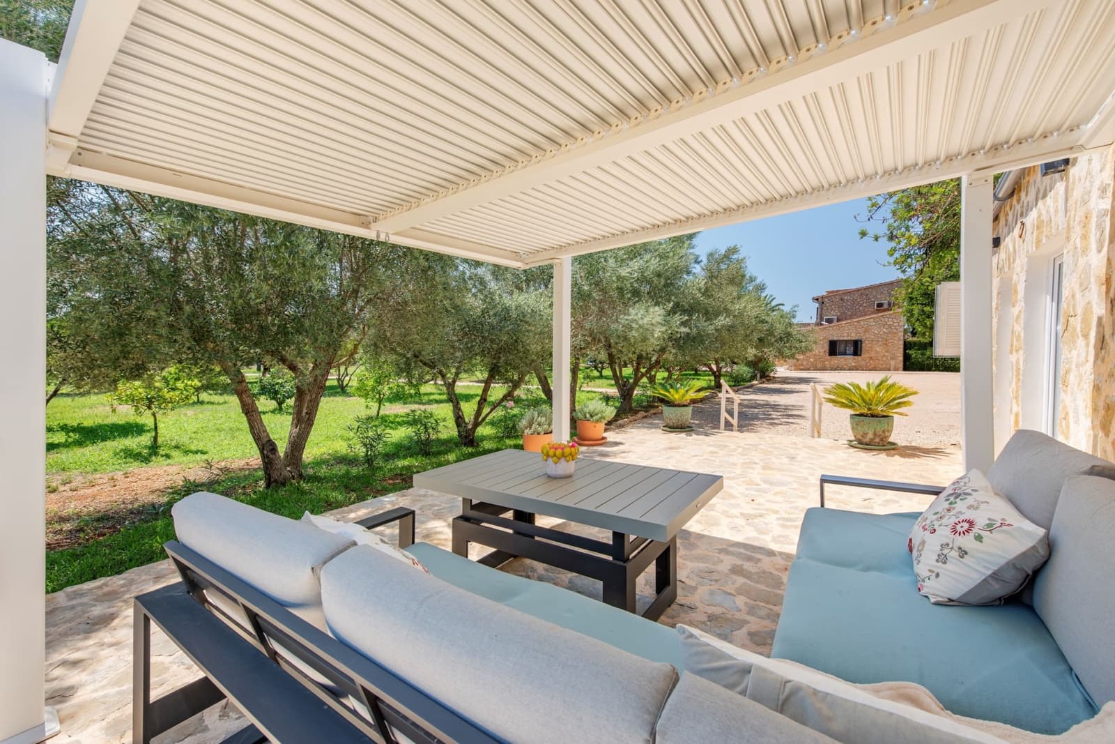 8 soveværelse Finca/Landehus til salg i Binissalem med swimmingpool - € 3.900.000 (Ref: 9215486)