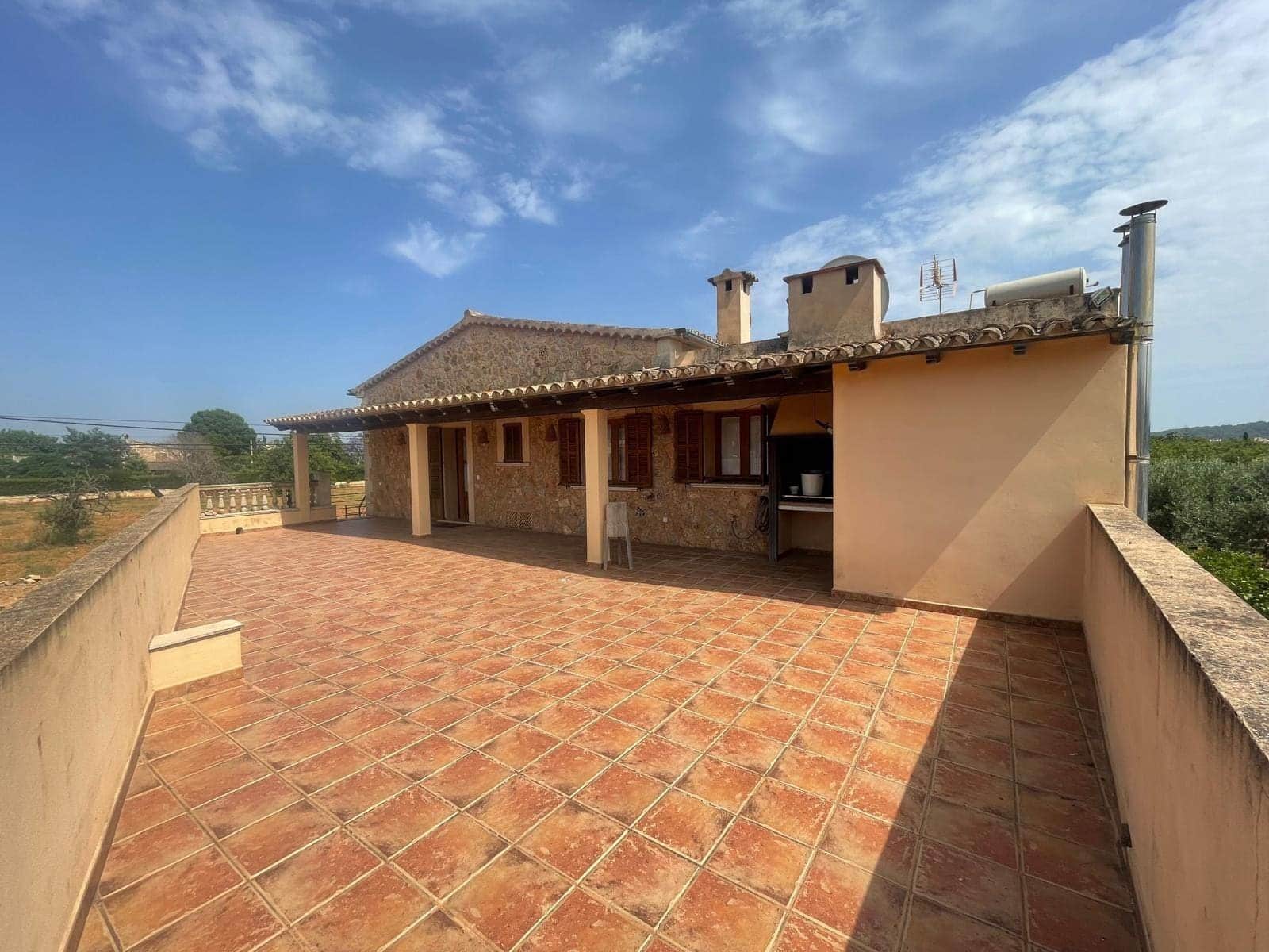 5 soverom Hus til salgs i Santa Maria del Cami med garasje - € 699 000 (Ref: 9215504)