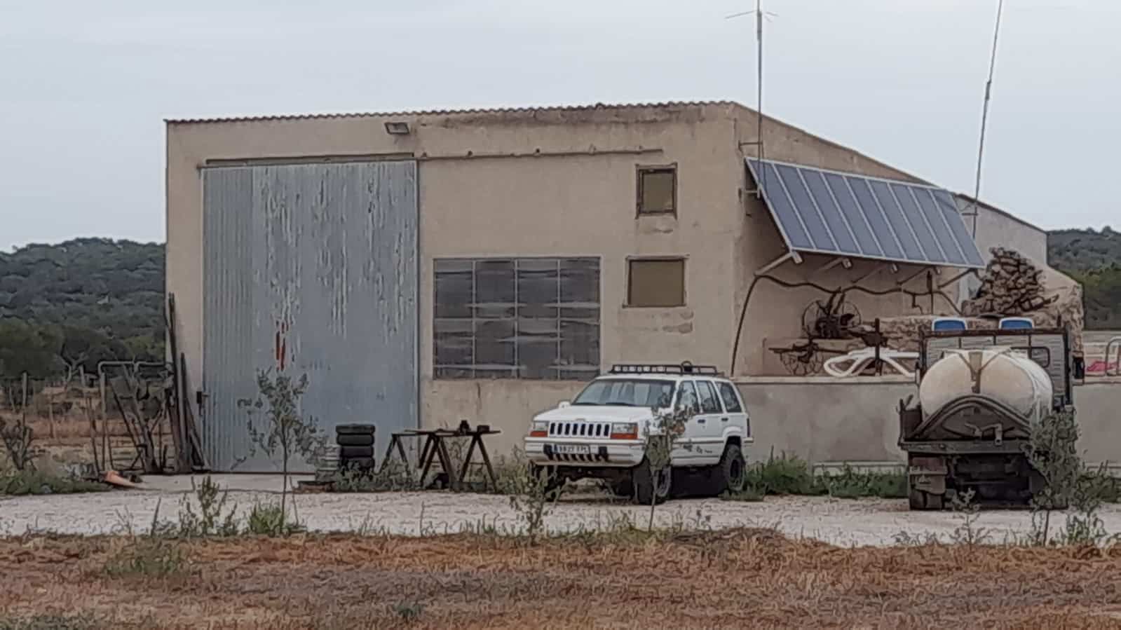 5 chambre Finca/Maison de Campagne à vendre à Costitx avec garage - 700 000 € (Ref: 9215519)