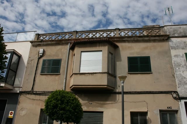 4 soveværelse Byhus til salg i Lloseta med garage - € 430.000 (Ref: 9216749)