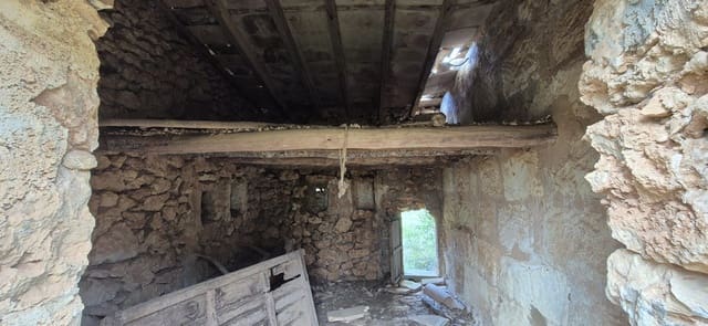 Ubebygd land til salgs i Costitx - € 330 000 (Ref: 9425367)