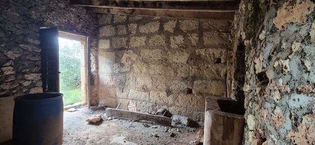 Ubebygd land til salgs i Costitx - € 330 000 (Ref: 9425367)