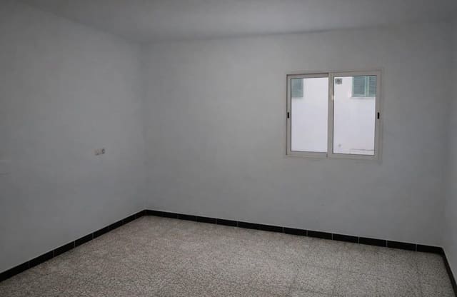 3 quarto Apartamento para venda em El Camp d'en Serralta, Palma de Mallorca - 330 000 € (Ref: 9602344)