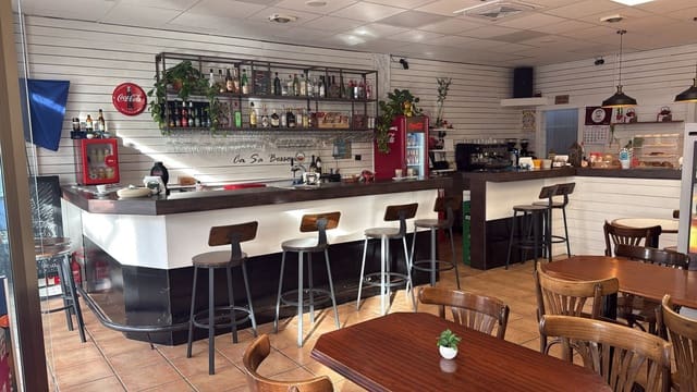 Komercyjne na sprzedaż w Binissalem - 38 000 € (Ref: 9764882)