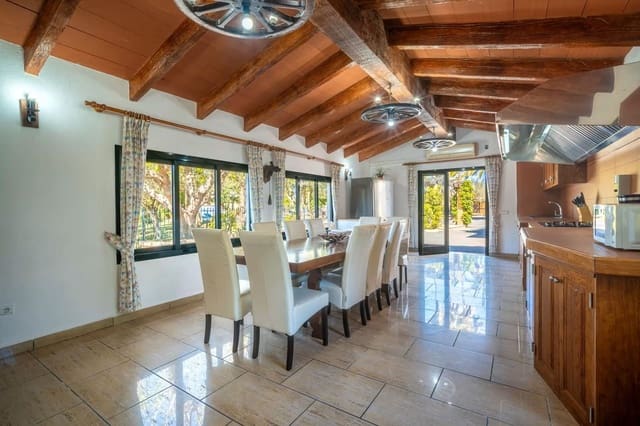 5 makuuhuone Huvila myytävänä paikassa Alcúdia mukana uima-altaan - 1 650 000 € (Ref: 9807441)