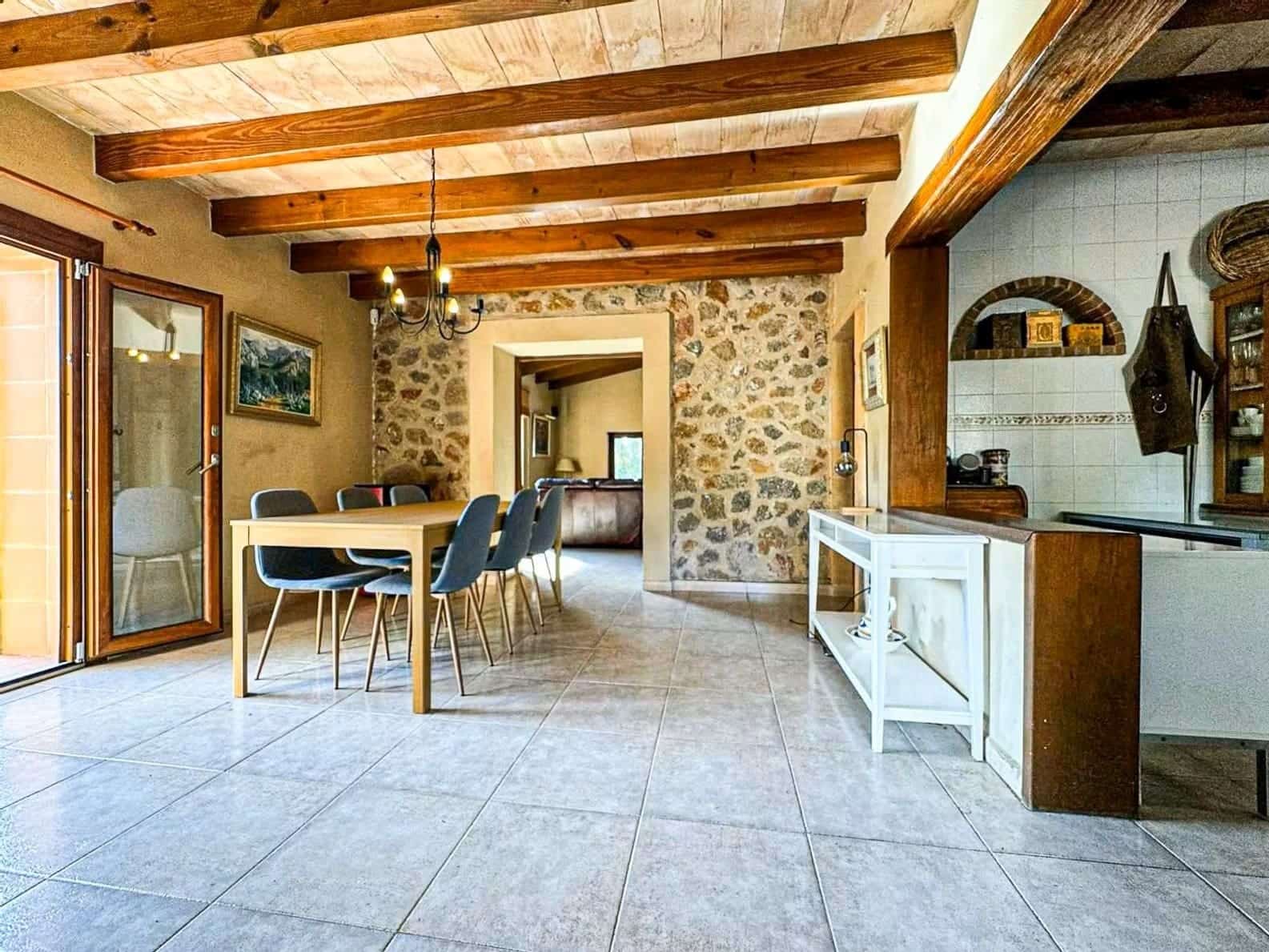 4 soveværelse Finca/Landehus til salg i Bunyola med swimmingpool - € 1.580.000 (Ref: 9810827)