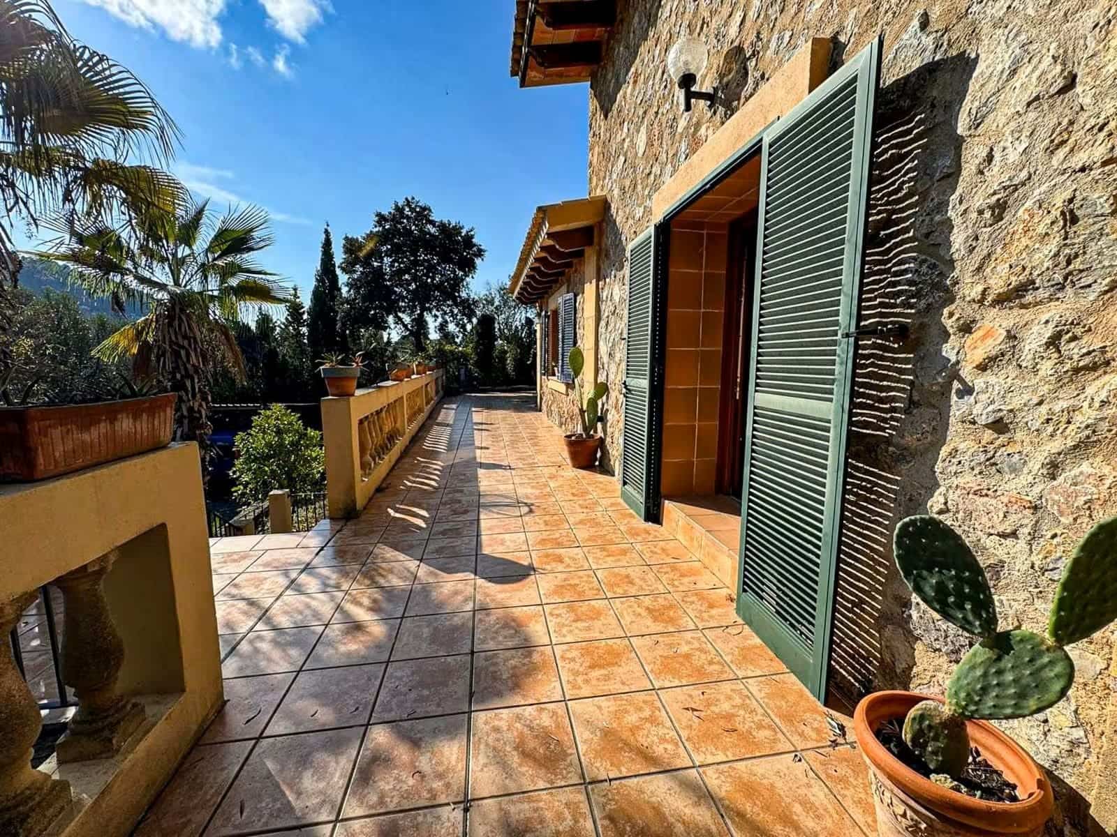 4 soveværelse Finca/Landehus til salg i Bunyola med swimmingpool - € 1.580.000 (Ref: 9810827)