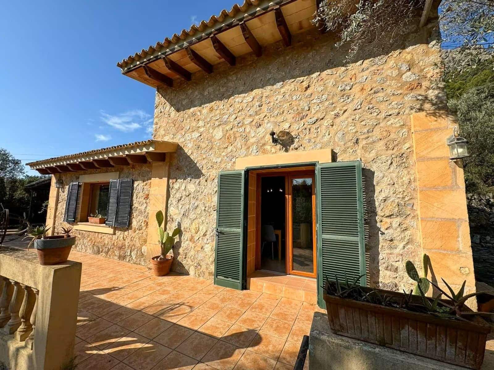 4 soveværelse Finca/Landehus til salg i Bunyola med swimmingpool - € 1.580.000 (Ref: 9810827)