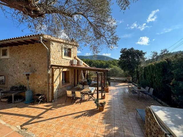 4 soveværelse Finca/Landehus til salg i Bunyola med swimmingpool - € 1.580.000 (Ref: 9810827)