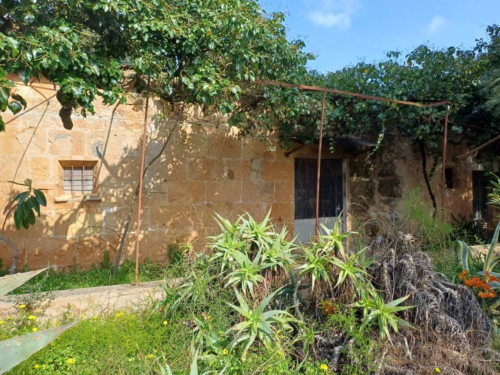 Grunde uden byggetilladelser til salg i Santa Maria del Cami - € 529.000 (Ref: 9921396)
