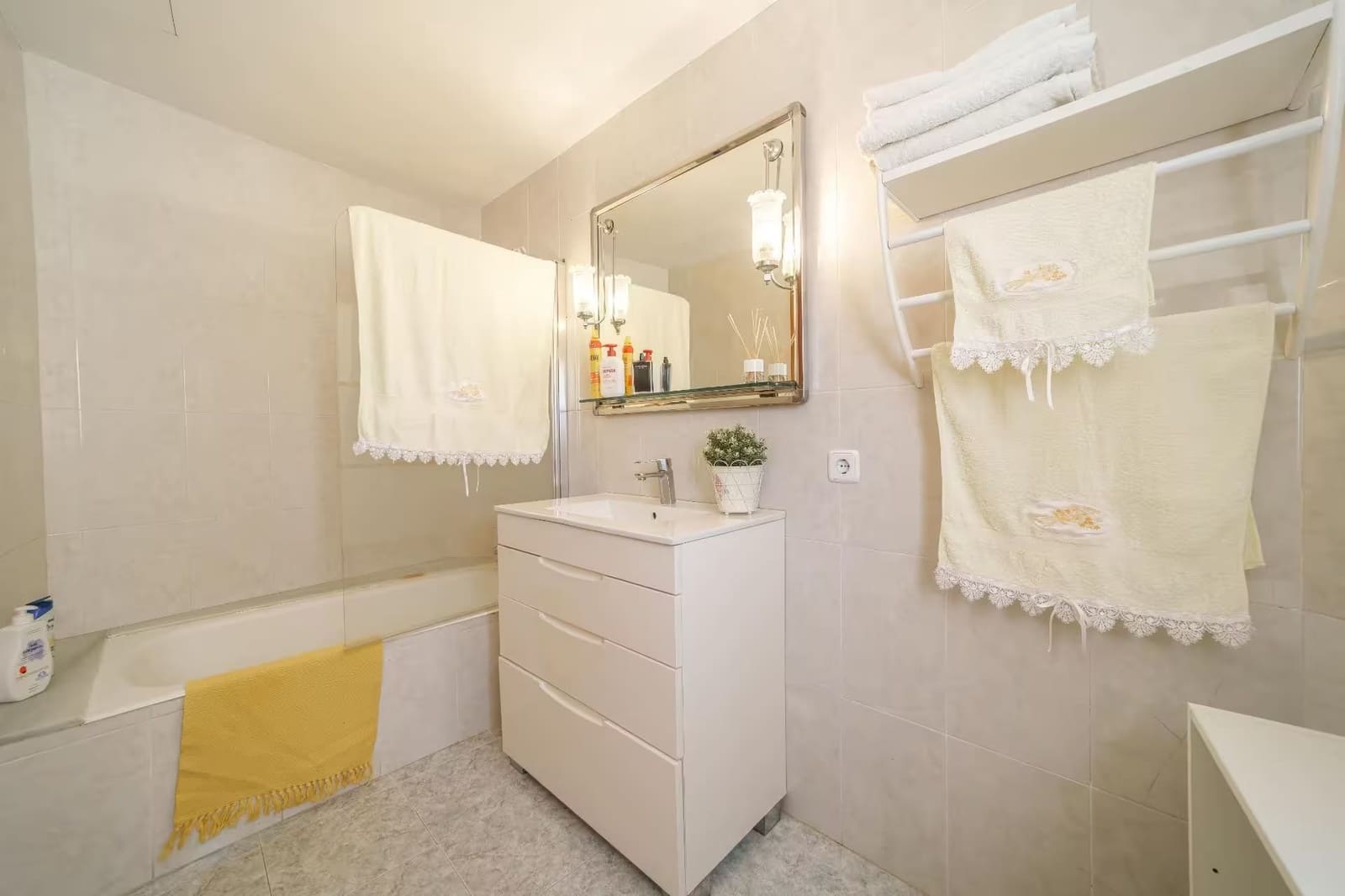 4 soveværelse Lejlighed til salg i Alcudia med swimmingpool - € 695.000 (Ref: 9968063)