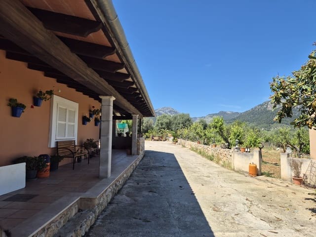 4 soveværelse Finca/Landehus til salg i Selva med garage - € 795.000 (Ref: 9993797)