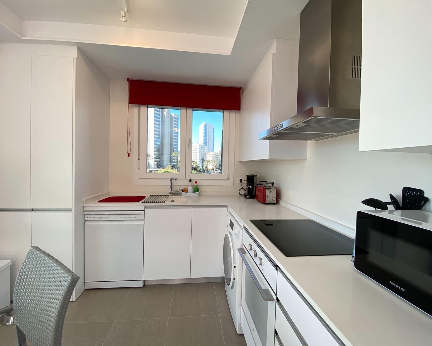 2 bedroom Apartment for rent in Calpe / Calp with pool garage - € 1,400 (Ref: 10017023)