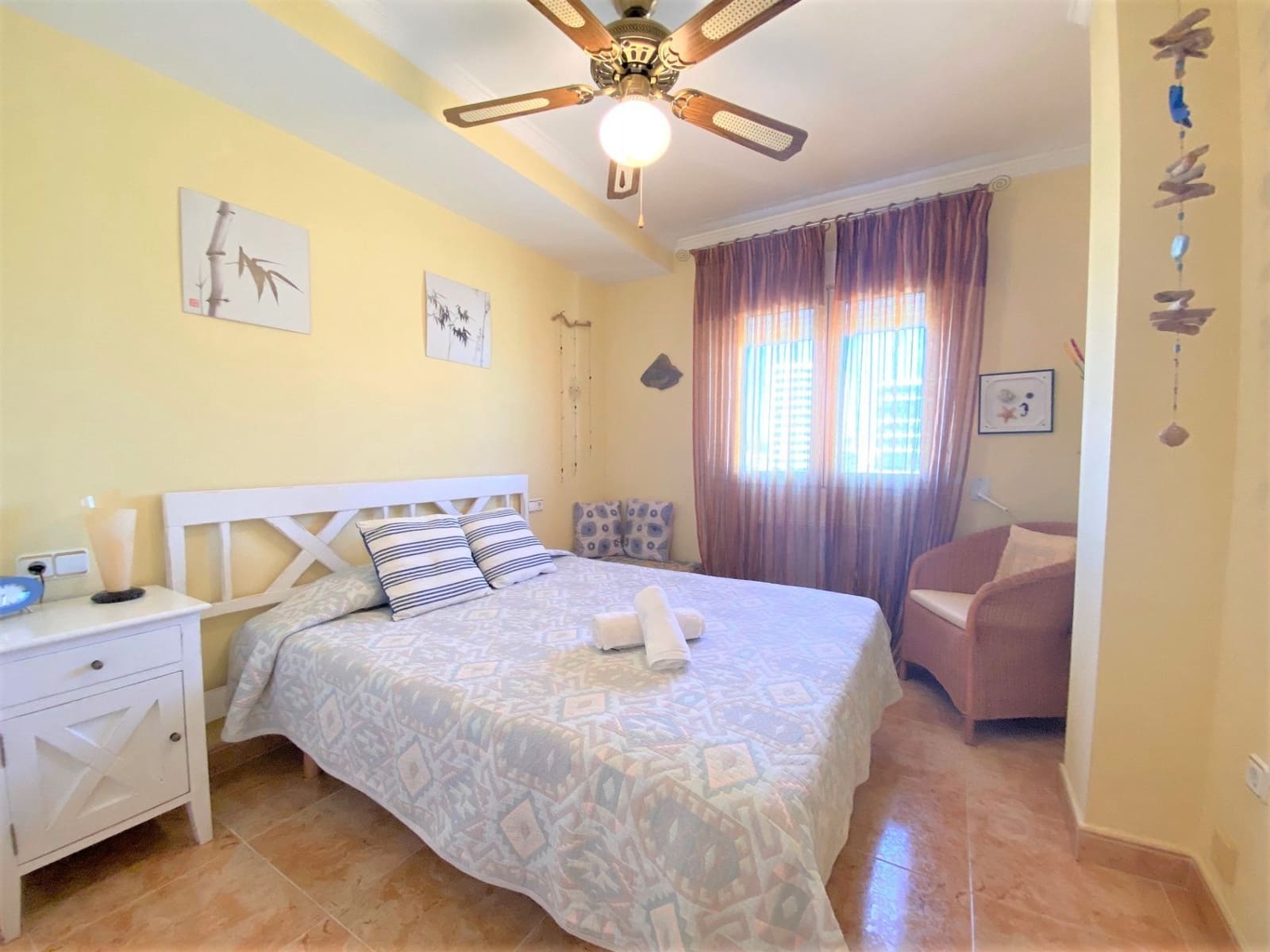 3 sovrum Lägenhet att hyra i Calpe / Calp med pool garage - 1 800 € (Ref: 10033417)