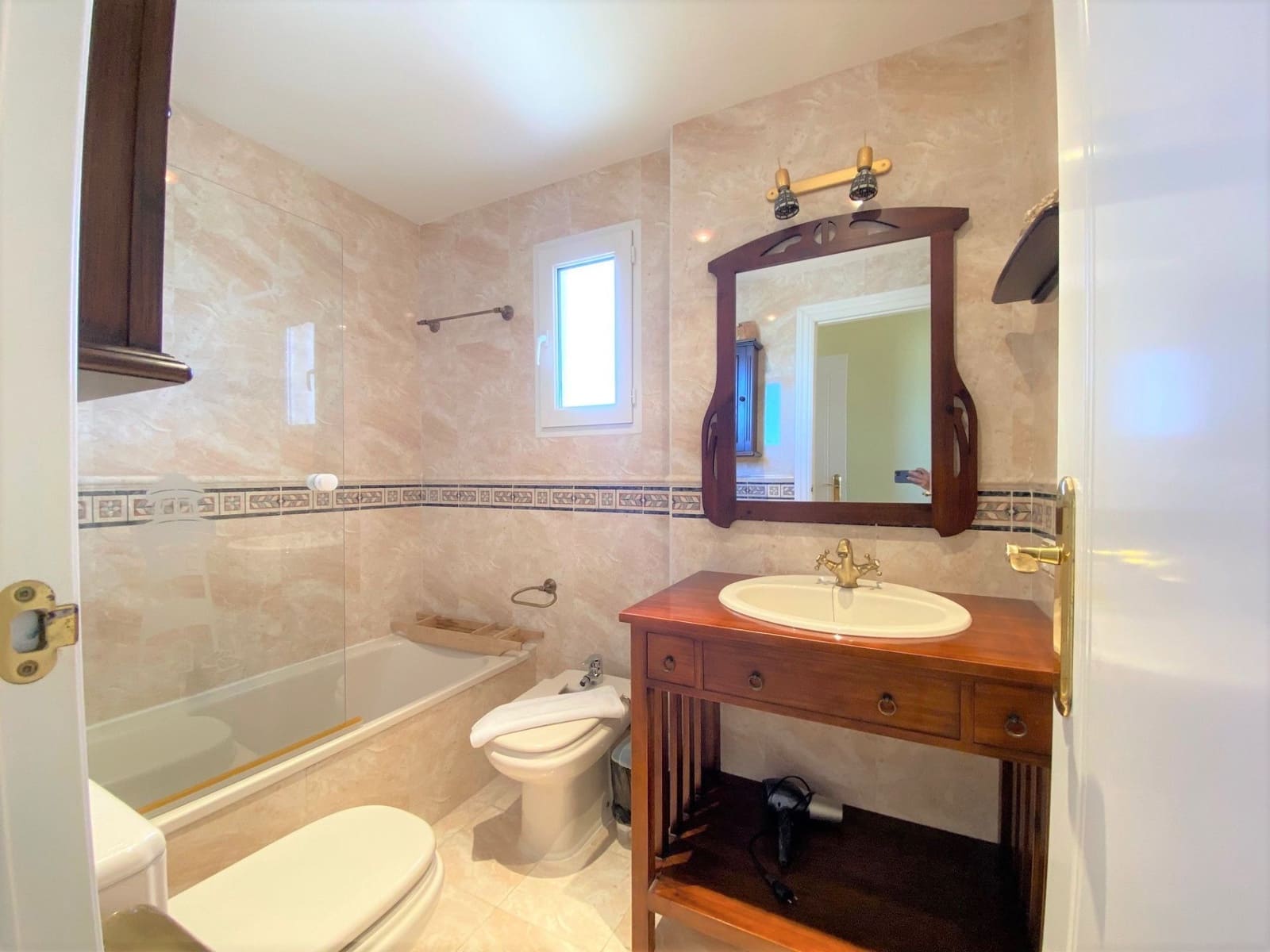 3 sovrum Lägenhet att hyra i Calpe / Calp med pool garage - 1 800 € (Ref: 10033417)