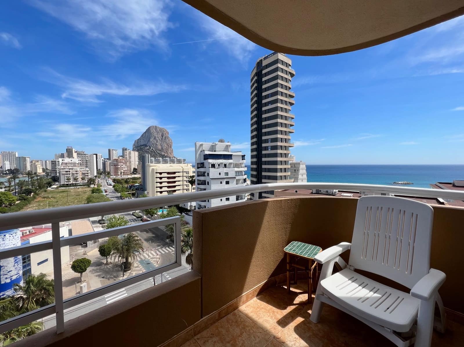 3 sovrum Lägenhet att hyra i Calpe / Calp med pool garage - 1 800 € (Ref: 10033417)