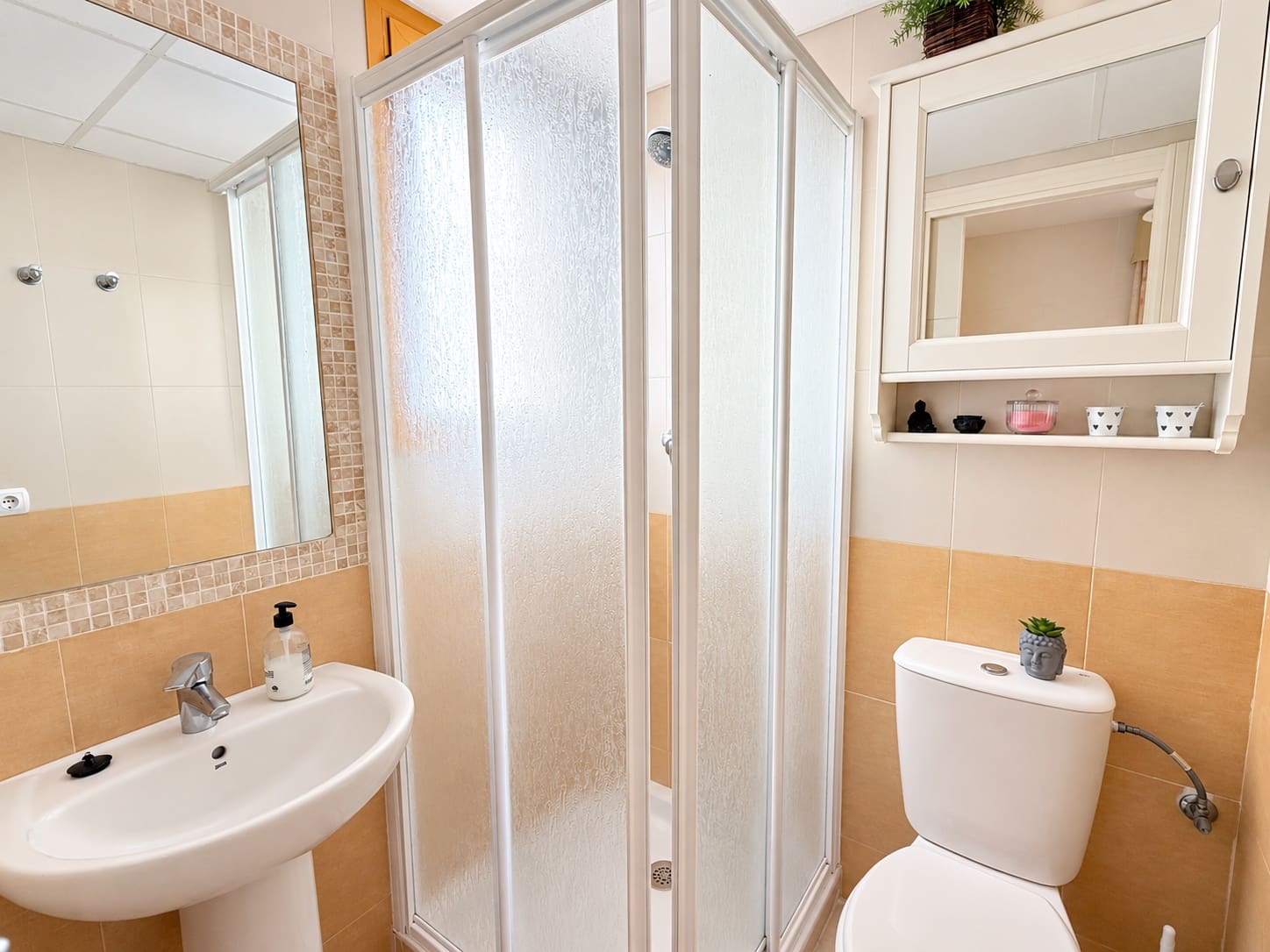 Leilighet til leie i Calpe / Calp med svømmebasseng garasje - € 900 (Ref: 10099642)