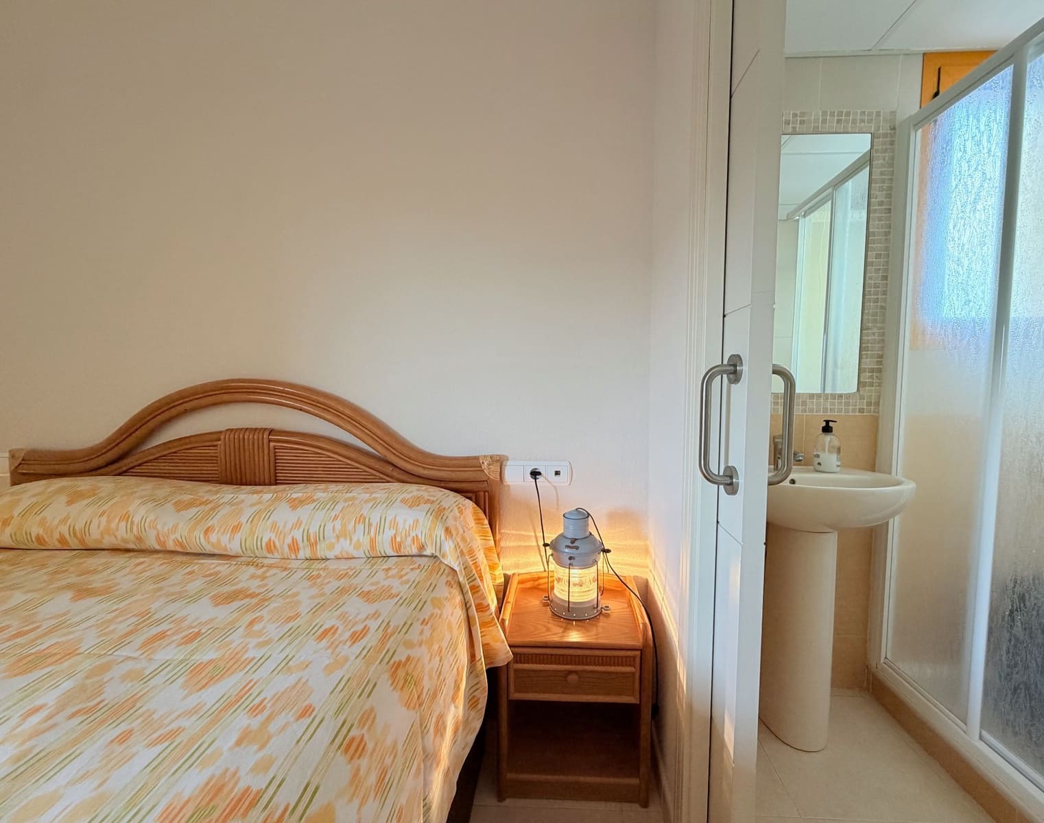 Leilighet til leie i Calpe / Calp med svømmebasseng garasje - € 900 (Ref: 10099642)