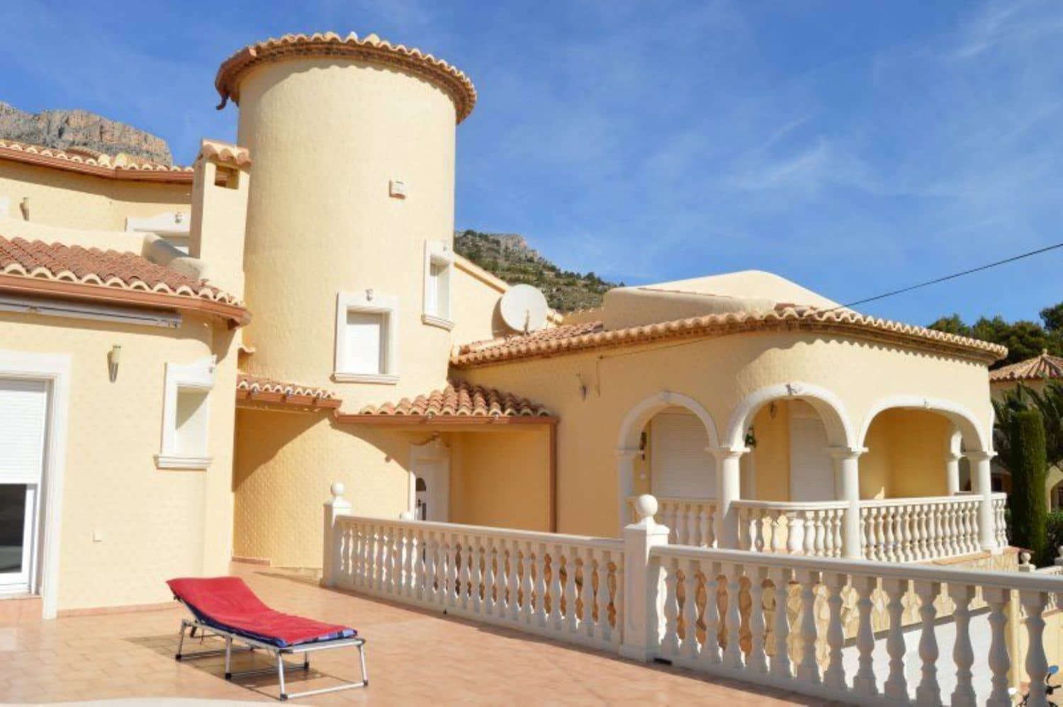 5 slaapkamer Villa te koop in Calpe / Calp met zwembad garage - € 759.000 (Ref: 4350447)