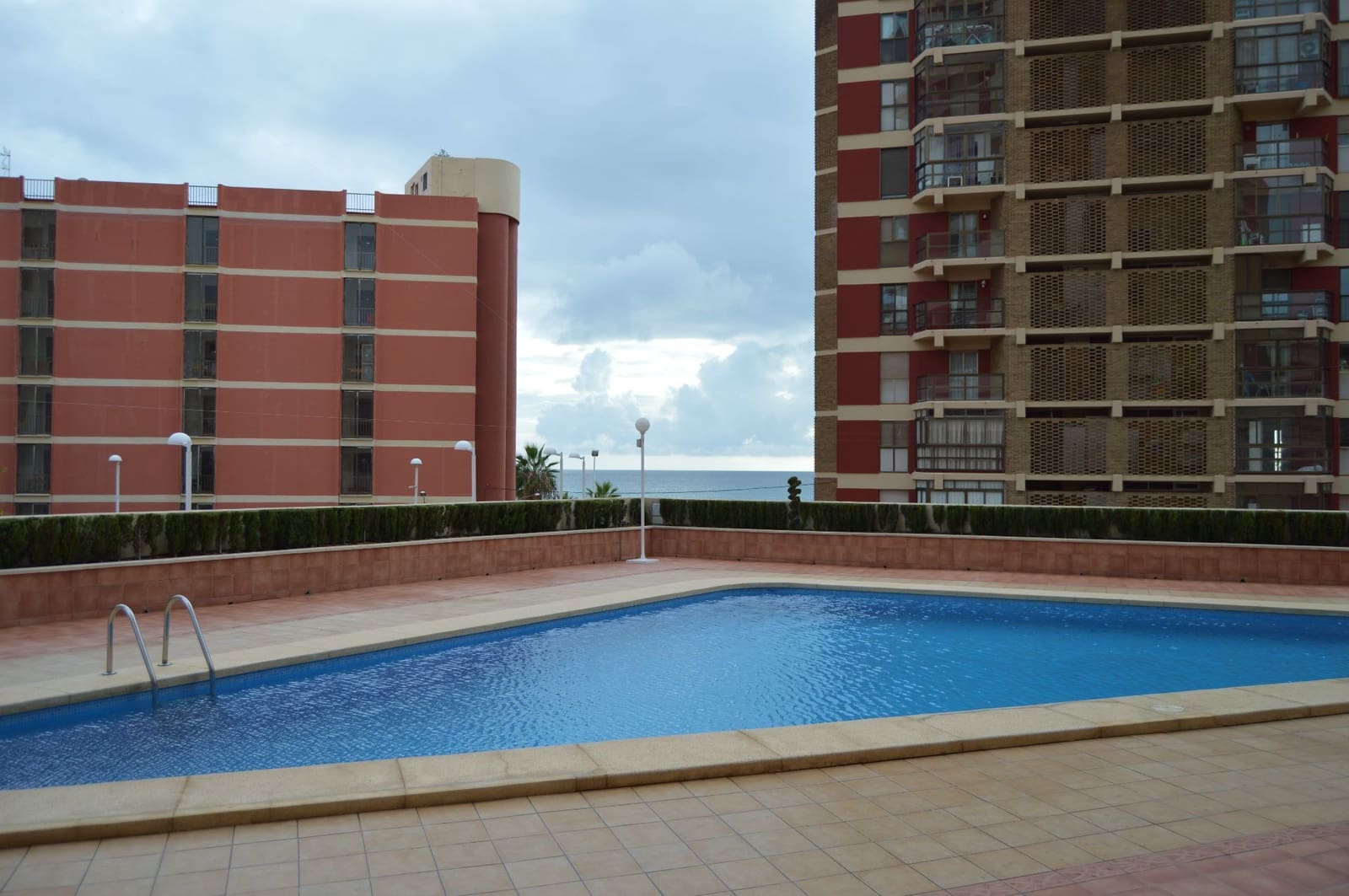 1 sovrum Lägenhet att hyra i Calpe / Calp med pool - 750 € (Ref: 7990726)