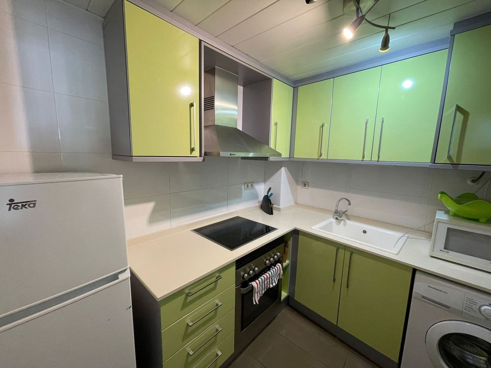 1 slaapkamer Appartement te huur in Calpe / Calp met zwembad garage - € 650 (Ref: 7990728)