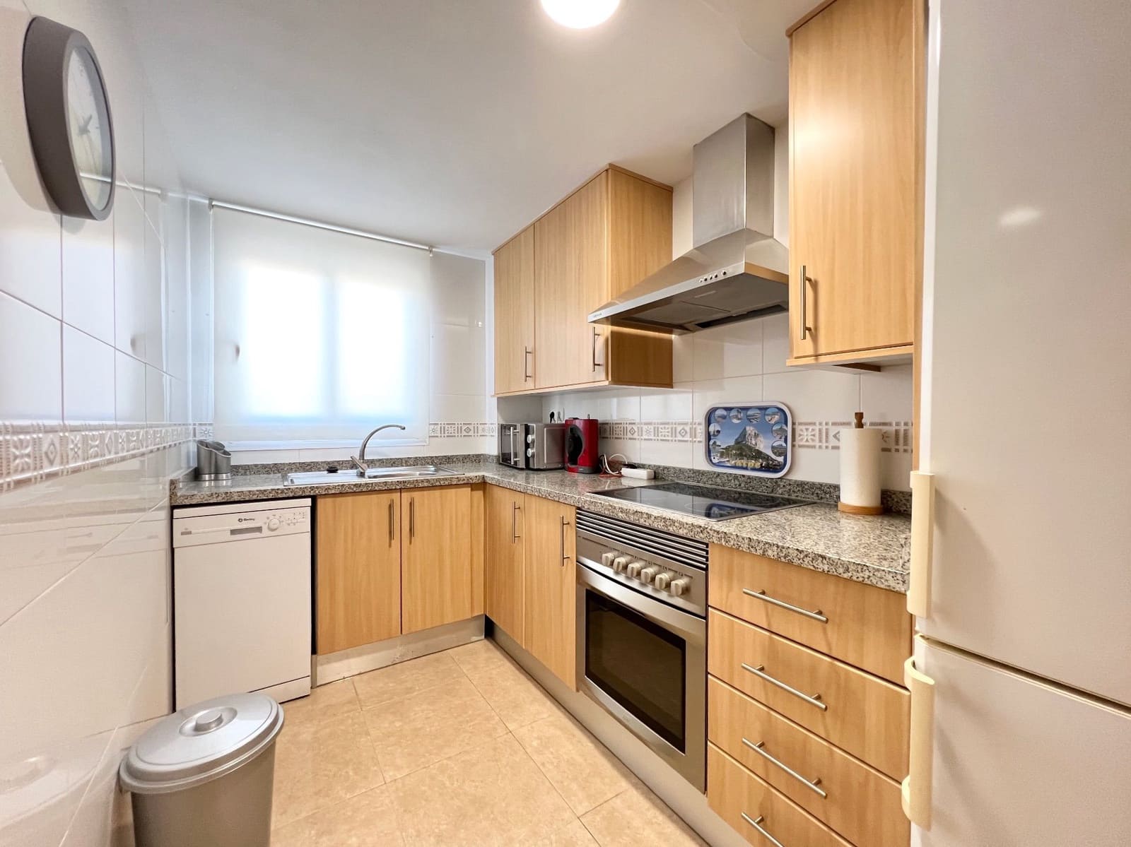 1 sovrum Lägenhet att hyra i Calpe / Calp med pool garage - 850 € (Ref: 7990745)