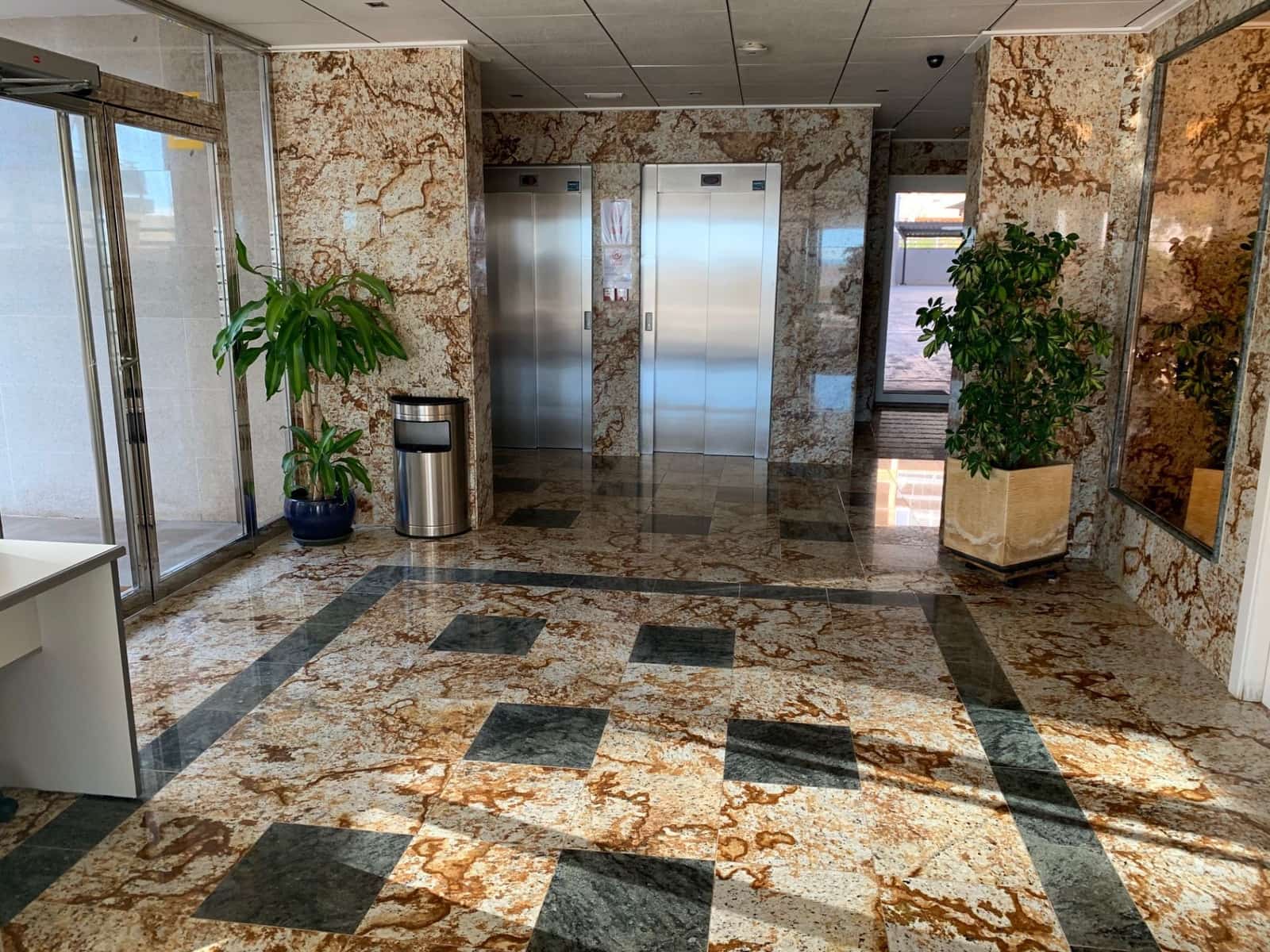 1 sovrum Lägenhet att hyra i Calpe / Calp med pool garage - 850 € (Ref: 7990745)