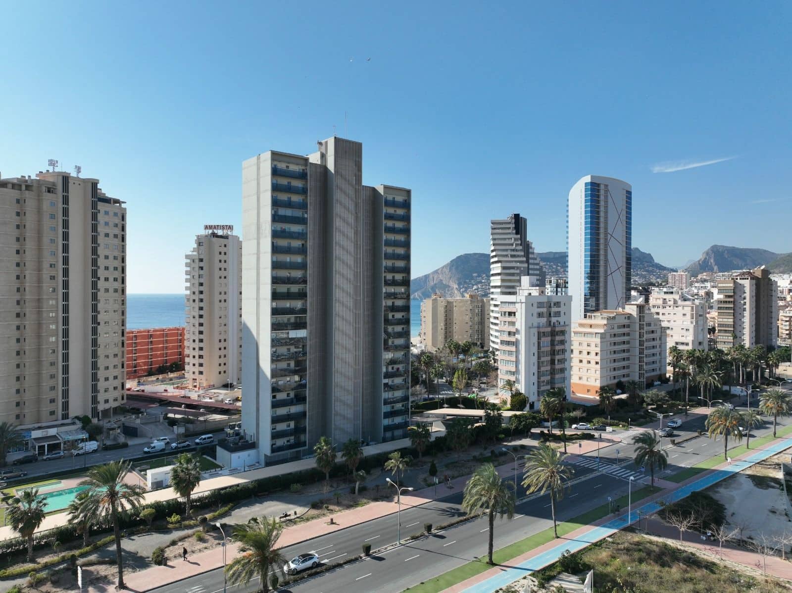 3 bedroom Apartment for sale in Calpe / Calp with garage - € 610,000 (Ref: 7990763)