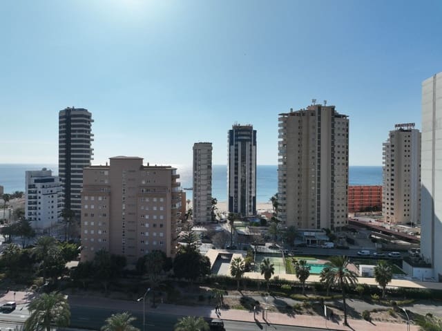 3 bedroom Apartment for sale in Calpe / Calp with garage - € 610,000 (Ref: 7990763)