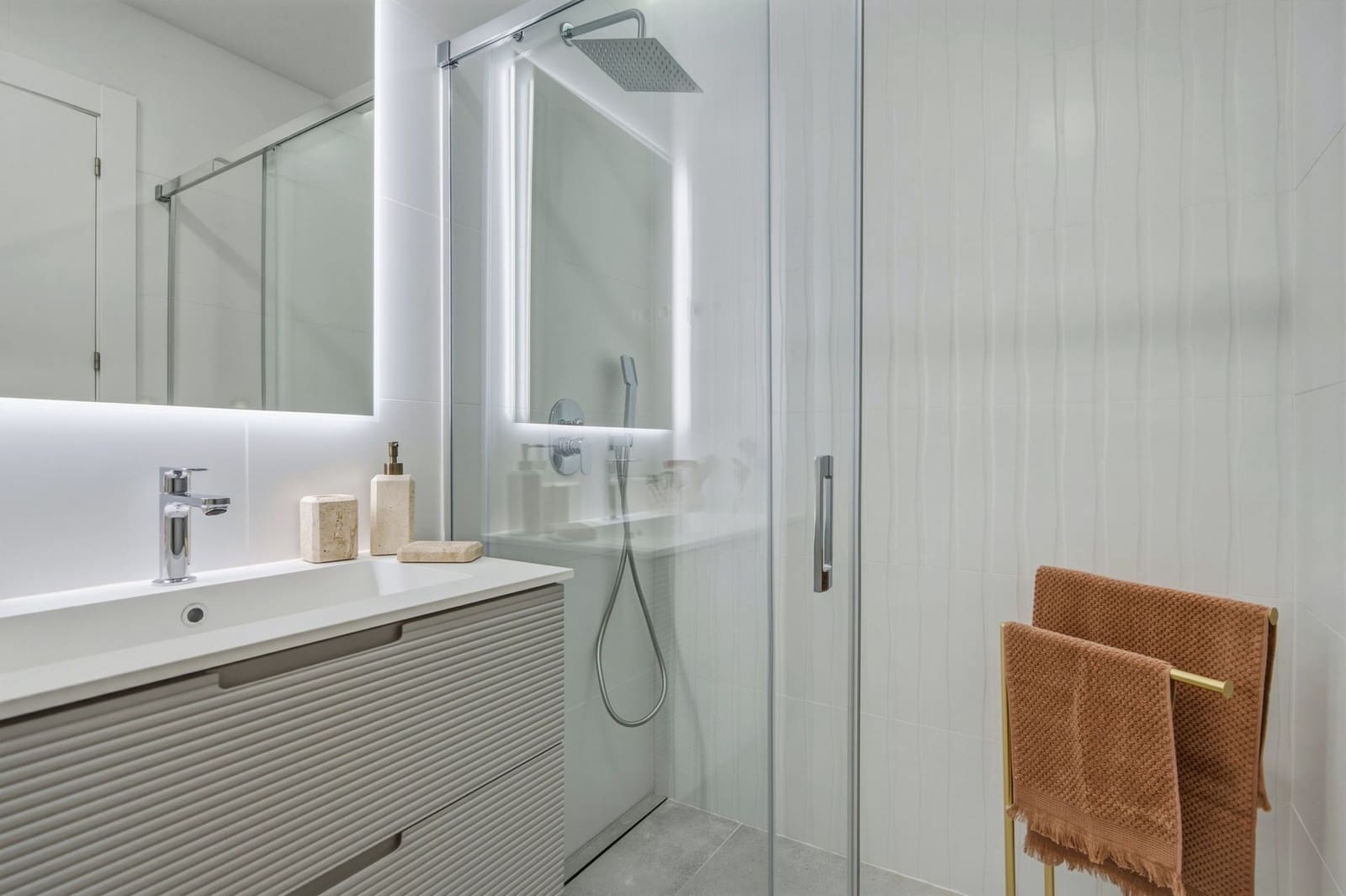 Apartamento de 3 habitaciones en Calpe / Calp en venta con piscina garaje - 650.000 € (Ref: 7990766)
