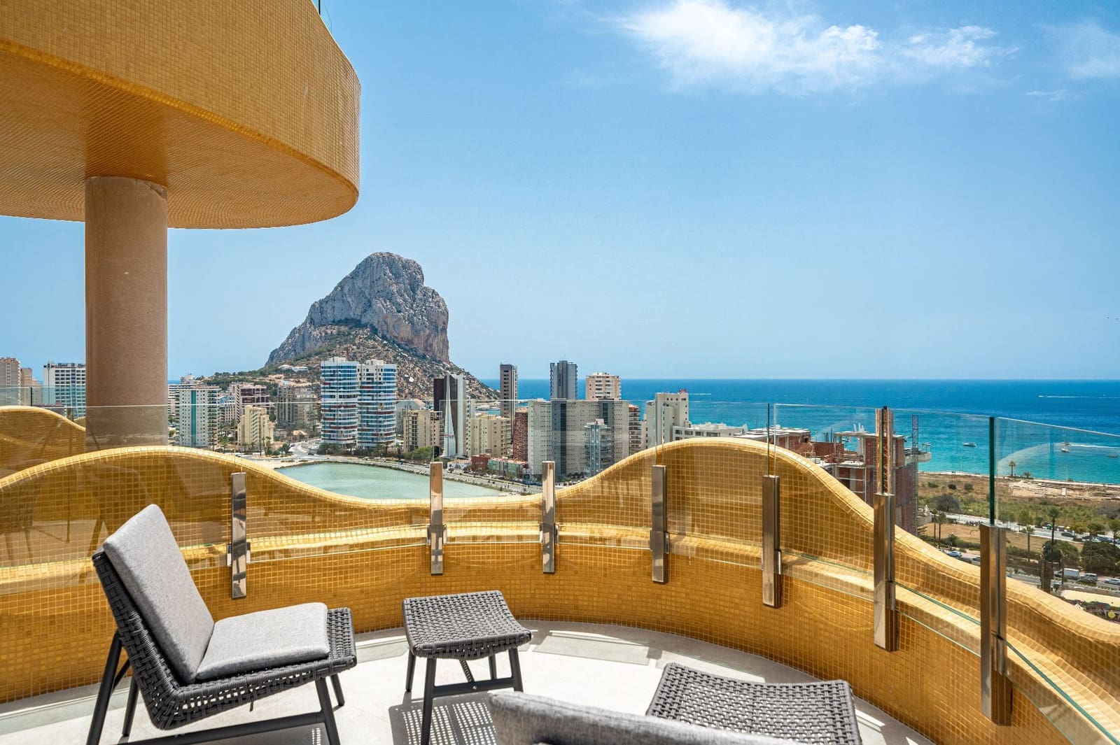 Apartamento de 3 habitaciones en Calpe / Calp en venta con piscina garaje - 650.000 € (Ref: 7990766)
