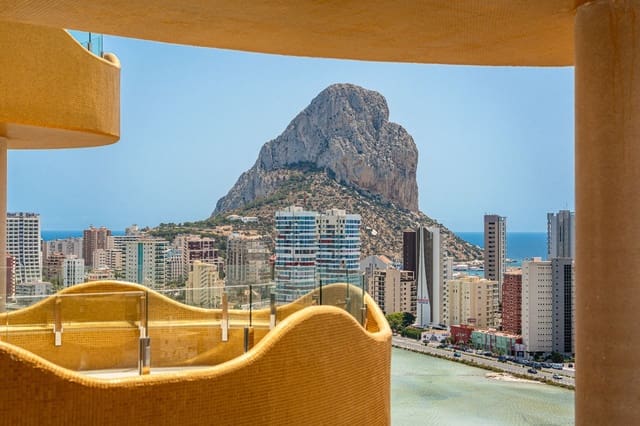 Apartamento de 3 habitaciones en Calpe / Calp en venta con piscina garaje - 650.000 € (Ref: 7990766)