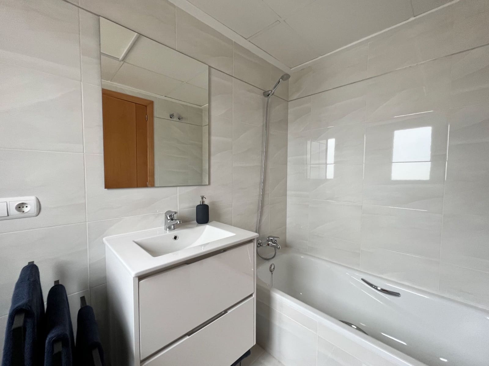 Appartement de 1 chambre à louer à Calpe / Calp avec piscine garage - 990 € (Ref: 7990772)