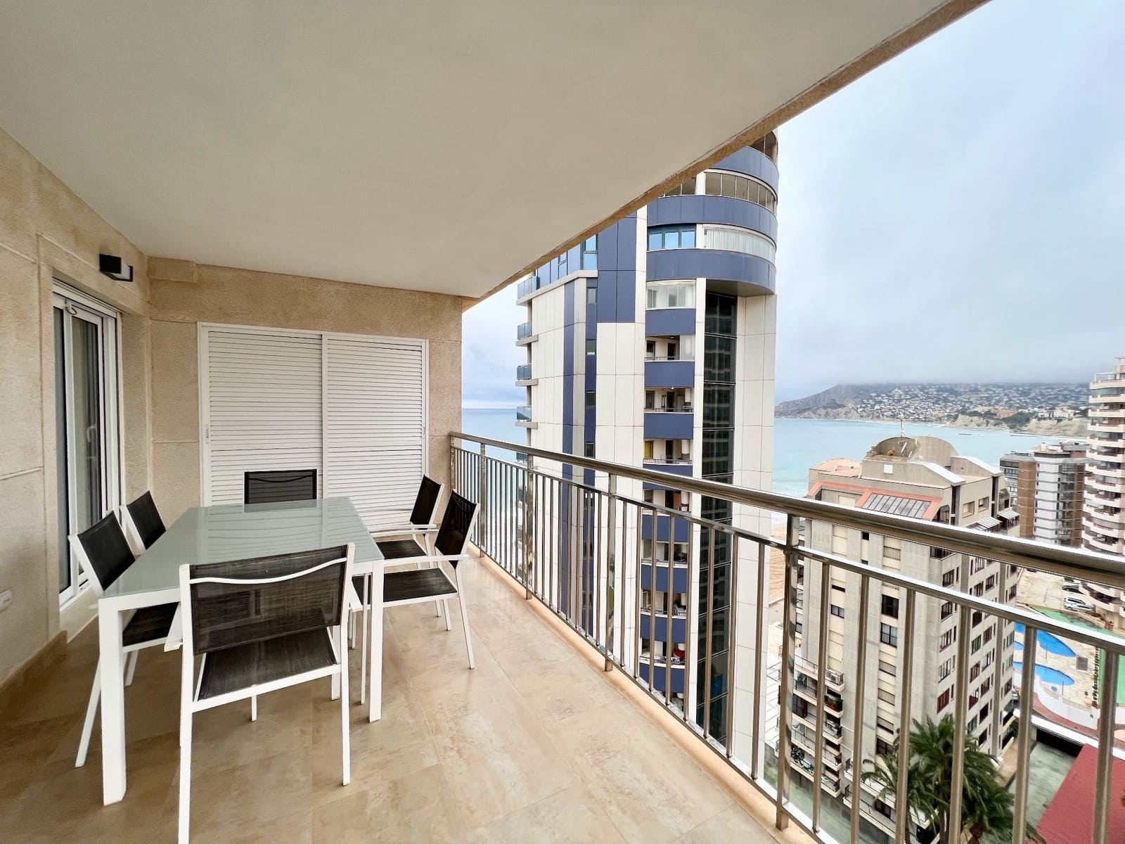 Appartement de 1 chambre à louer à Calpe / Calp avec piscine garage - 990 € (Ref: 7990772)