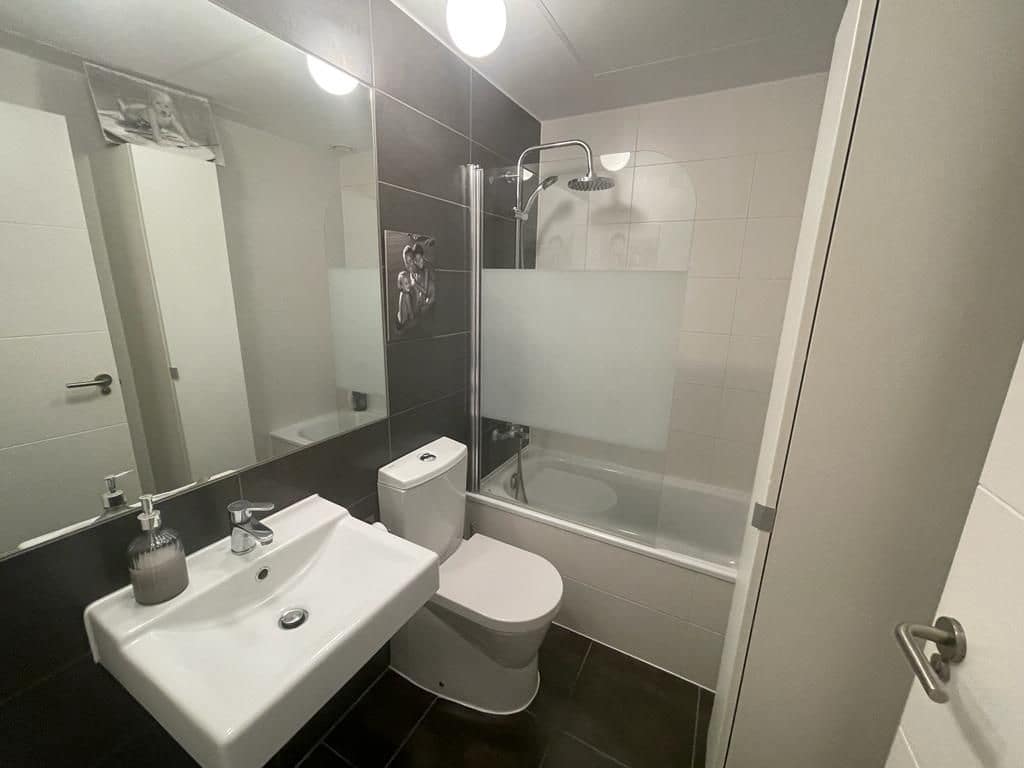 3 soverom Leilighet til leie i Calpe / Calp med svømmebasseng garasje - € 1 200 (Ref: 7990773)