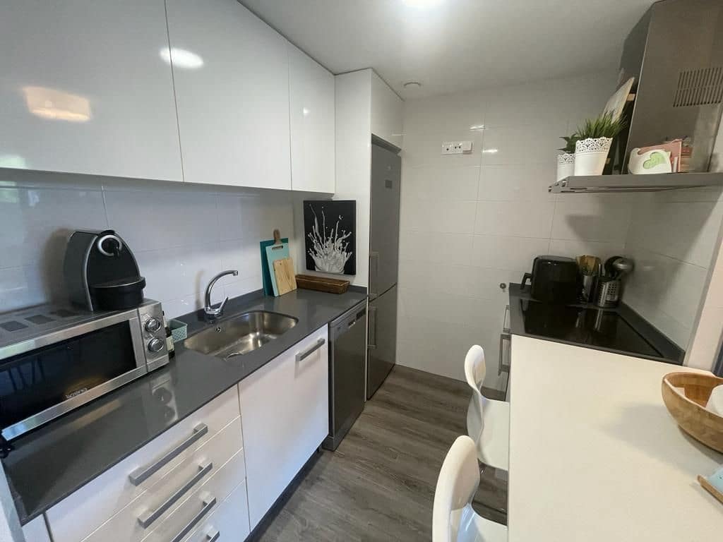 3 soverom Leilighet til leie i Calpe / Calp med svømmebasseng garasje - € 1 200 (Ref: 7990773)