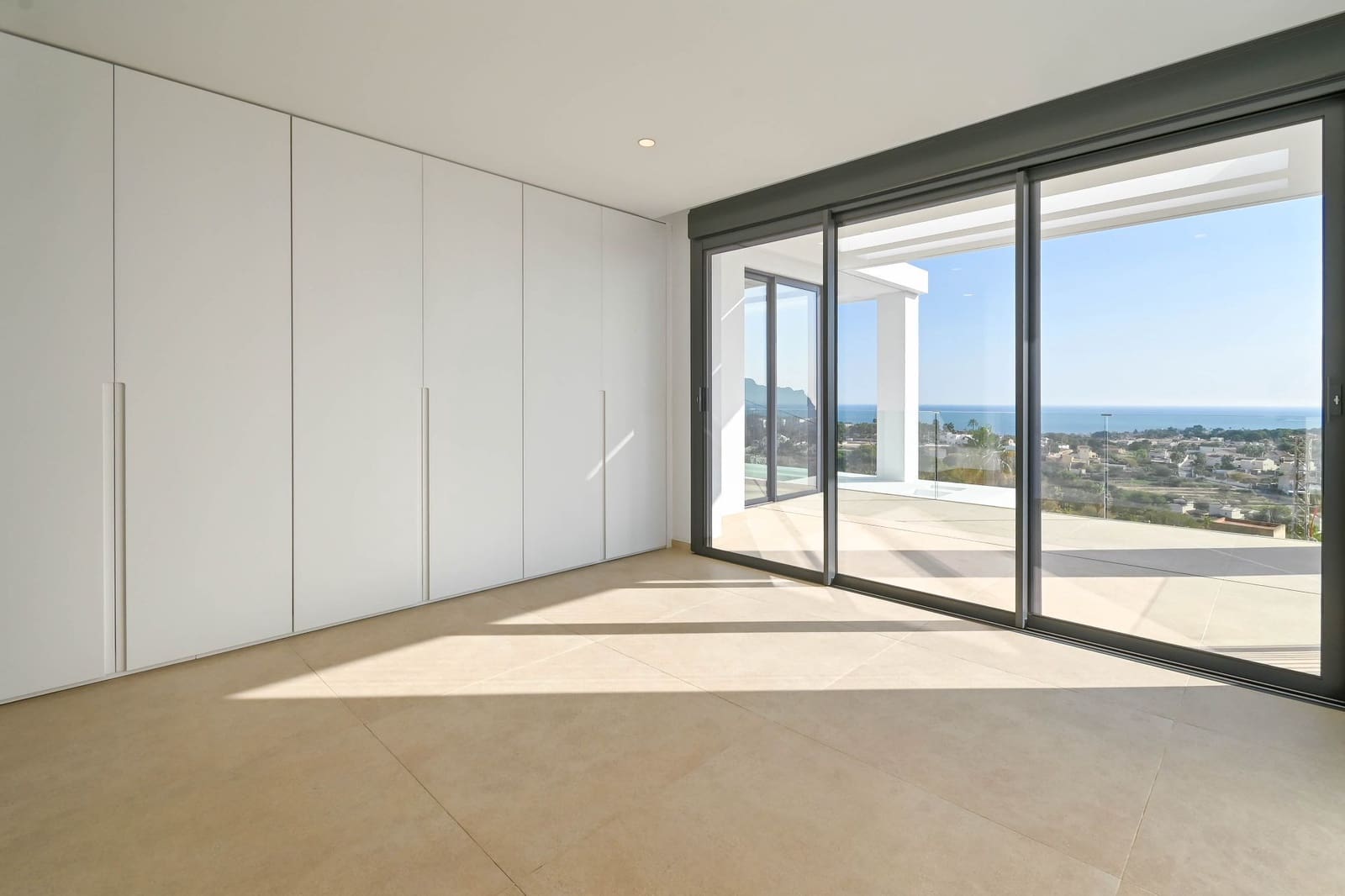 3 bedroom Villa for sale in Calpe / Calp - € 1,985,000 (Ref: 7990781)