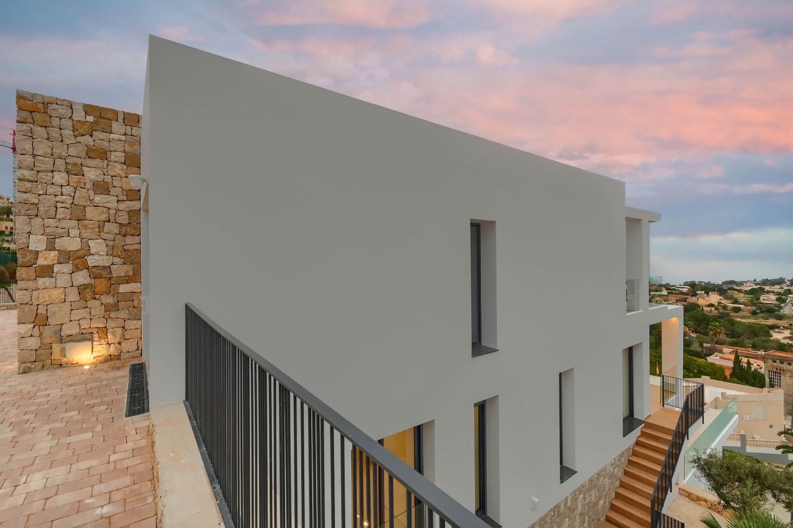 3 bedroom Villa for sale in Calpe / Calp - € 1,985,000 (Ref: 7990781)