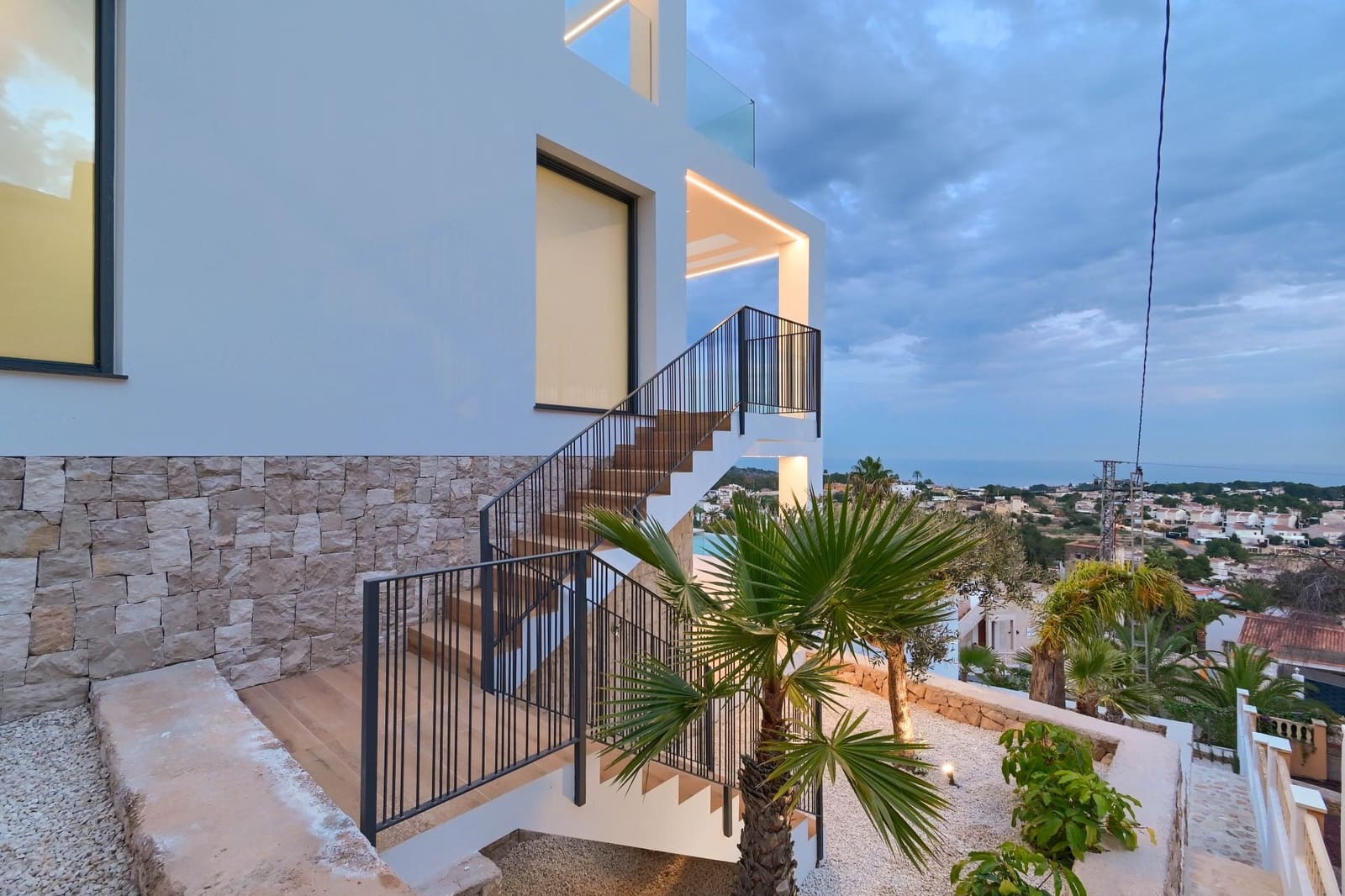 3 bedroom Villa for sale in Calpe / Calp - € 1,985,000 (Ref: 7990781)