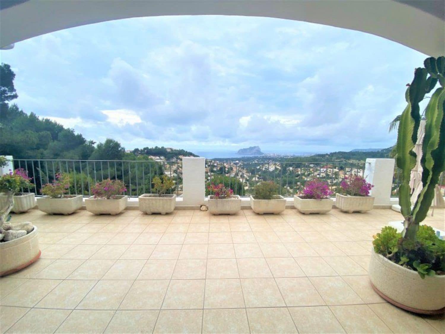 7 soverom Villa til salgs i Benissa med svømmebasseng garasje - € 1 590 750 (Ref: 7990794)