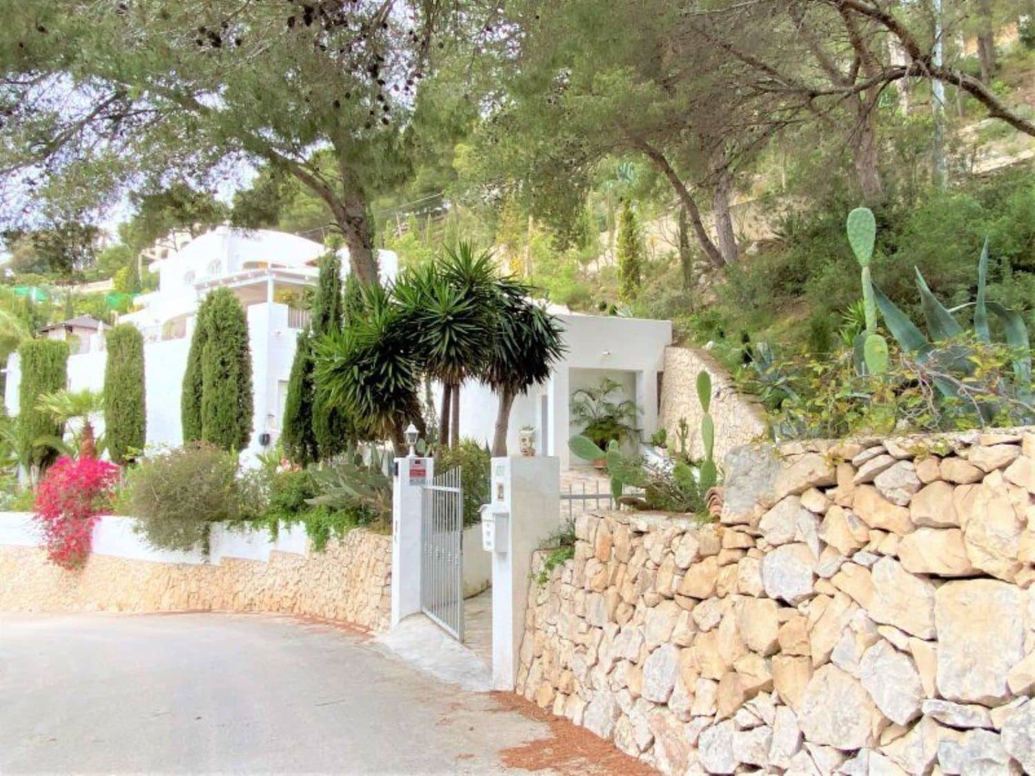 7 soverom Villa til salgs i Benissa med svømmebasseng garasje - € 1 590 750 (Ref: 7990794)