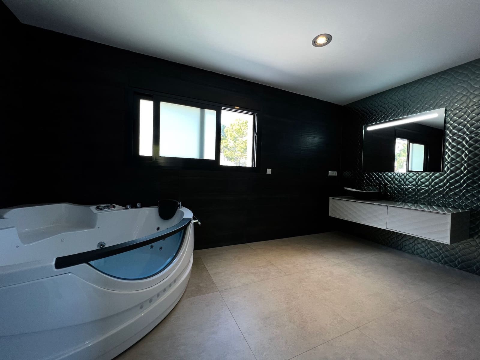 Chalet de 4 habitaciones en Calpe / Calp en venta con piscina garaje - 900.000 € (Ref: 7990796)