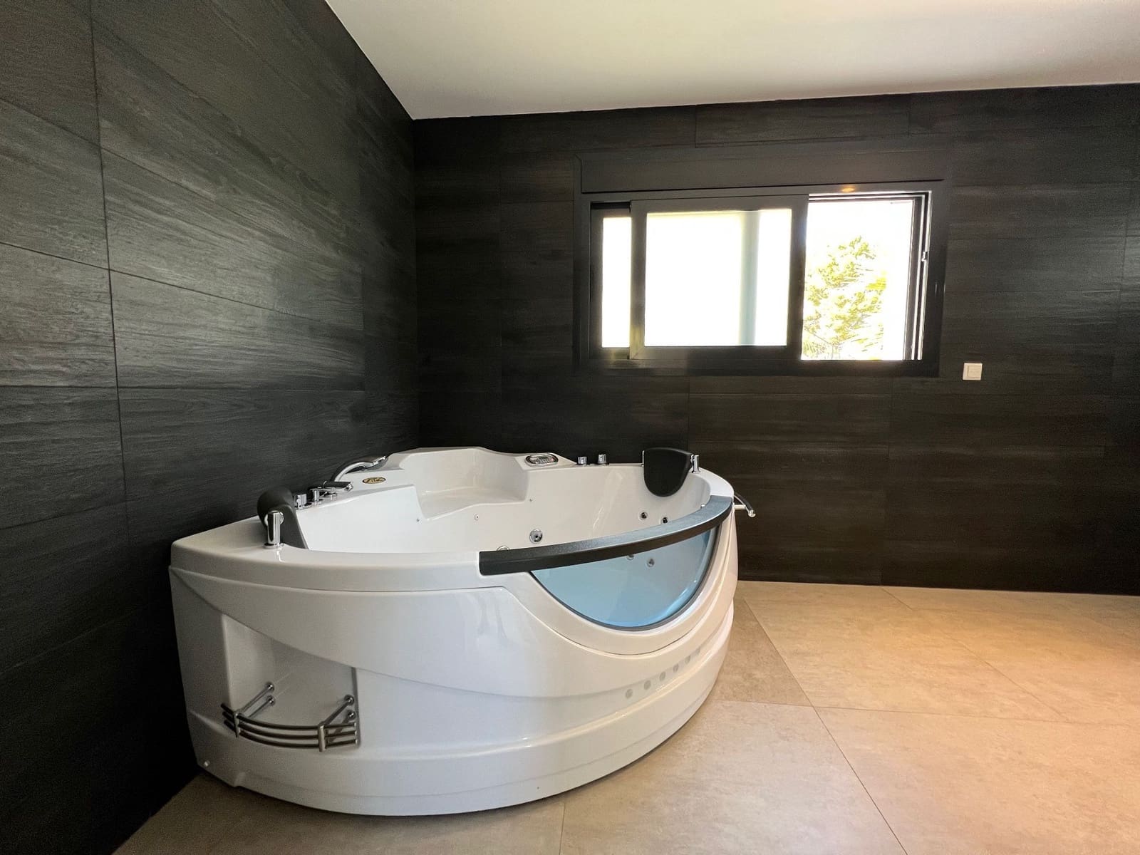 Chalet de 4 habitaciones en Calpe / Calp en venta con piscina garaje - 900.000 € (Ref: 7990796)