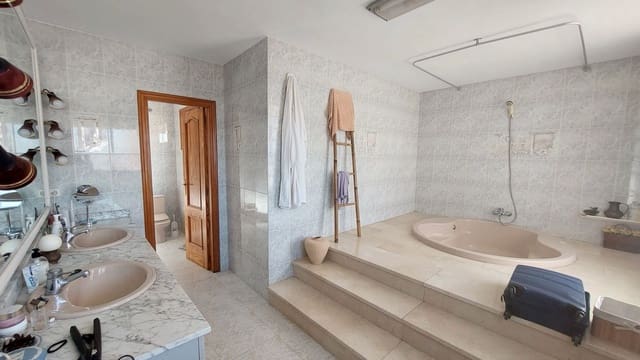 5 bedroom Penthouse for sale in Pueblo, Calpe / Calp - € 478,000 (Ref: 7990806)