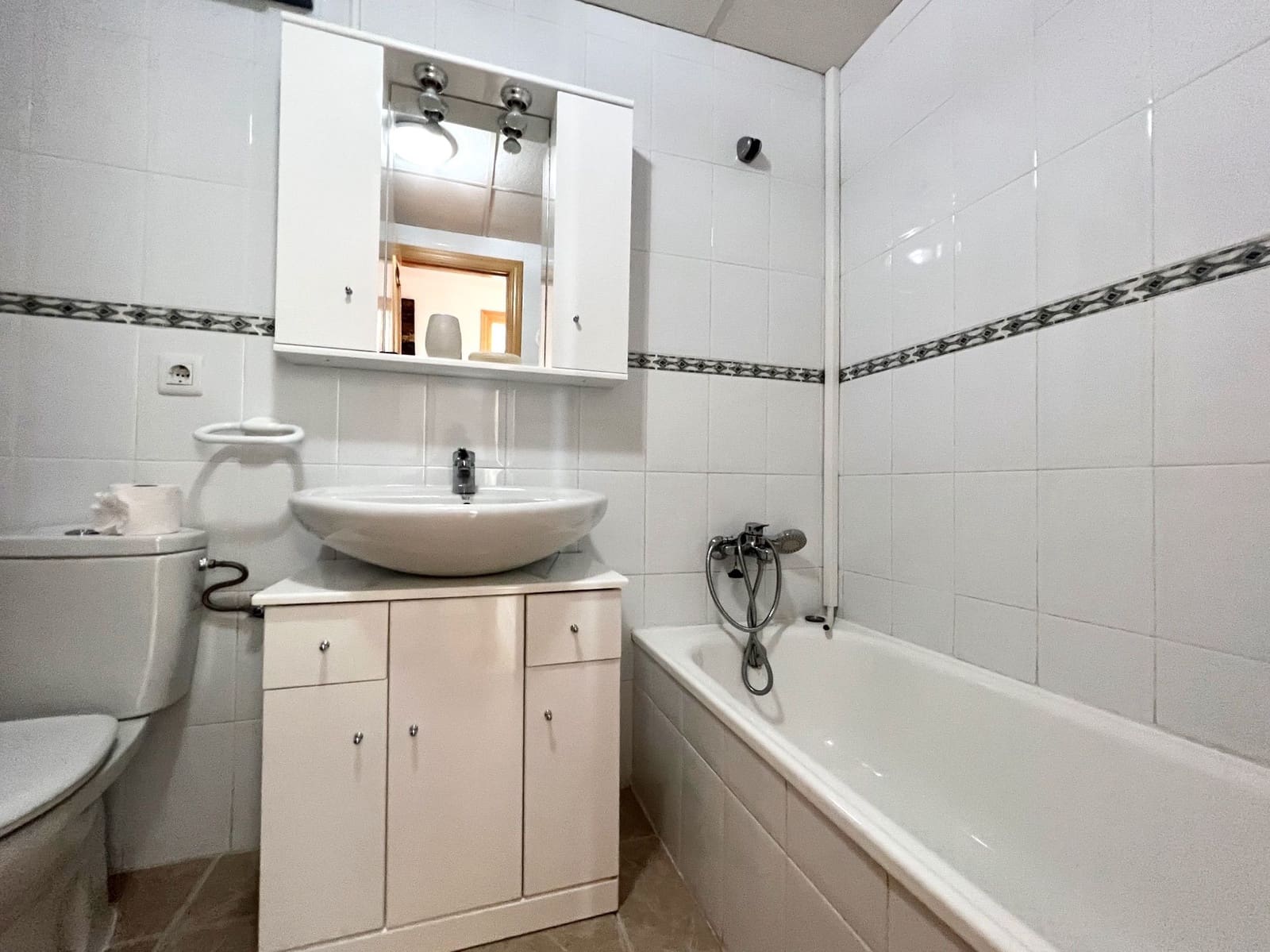 Appartement de 2 chambres à louer à Calpe / Calp avec garage - 1 000 € (Ref: 8002363)