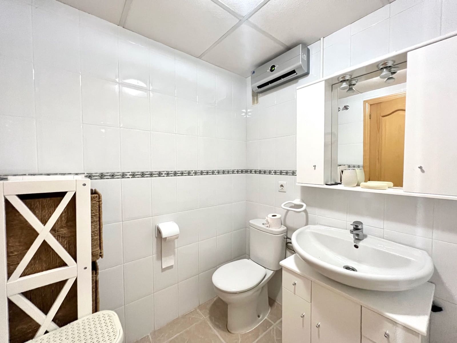 Appartement de 2 chambres à louer à Calpe / Calp avec garage - 1 000 € (Ref: 8002363)