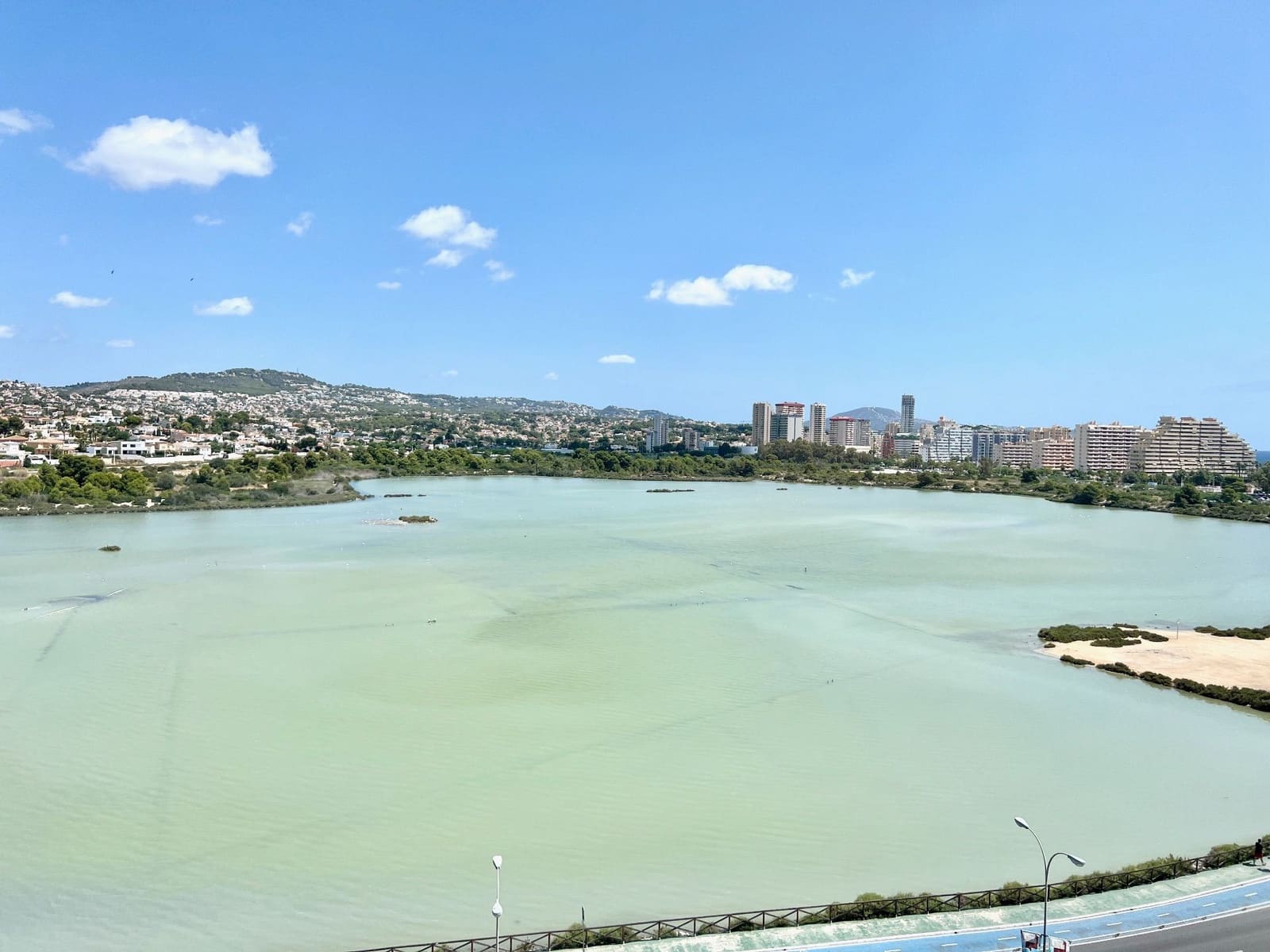 Appartement de 2 chambres à louer à Calpe / Calp avec garage - 1 000 € (Ref: 8002363)